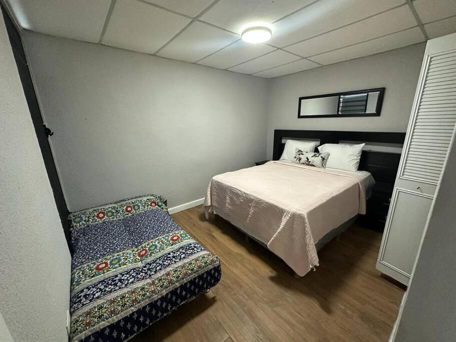 Residencia Preciosa De 2 Planta Villa San Salvador Exteriör bild