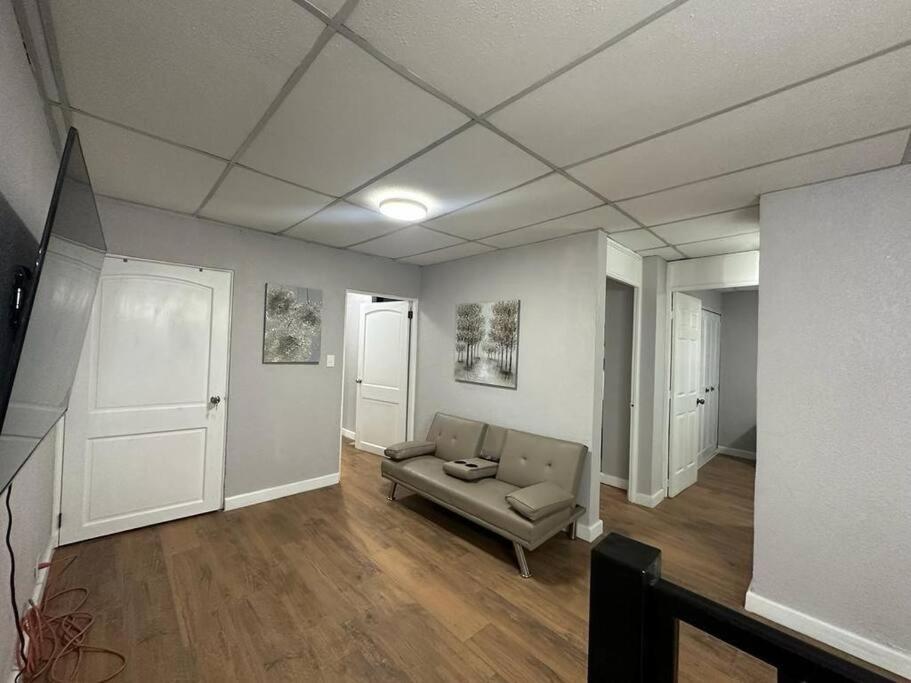 Residencia Preciosa De 2 Planta Villa San Salvador Exteriör bild